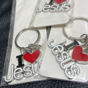 🌸 Jesus keychain 3x10$